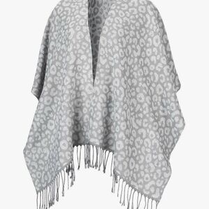 Viv & Lou Womens Smokey Leopard Print Kennedy Gray Shawl Scarf